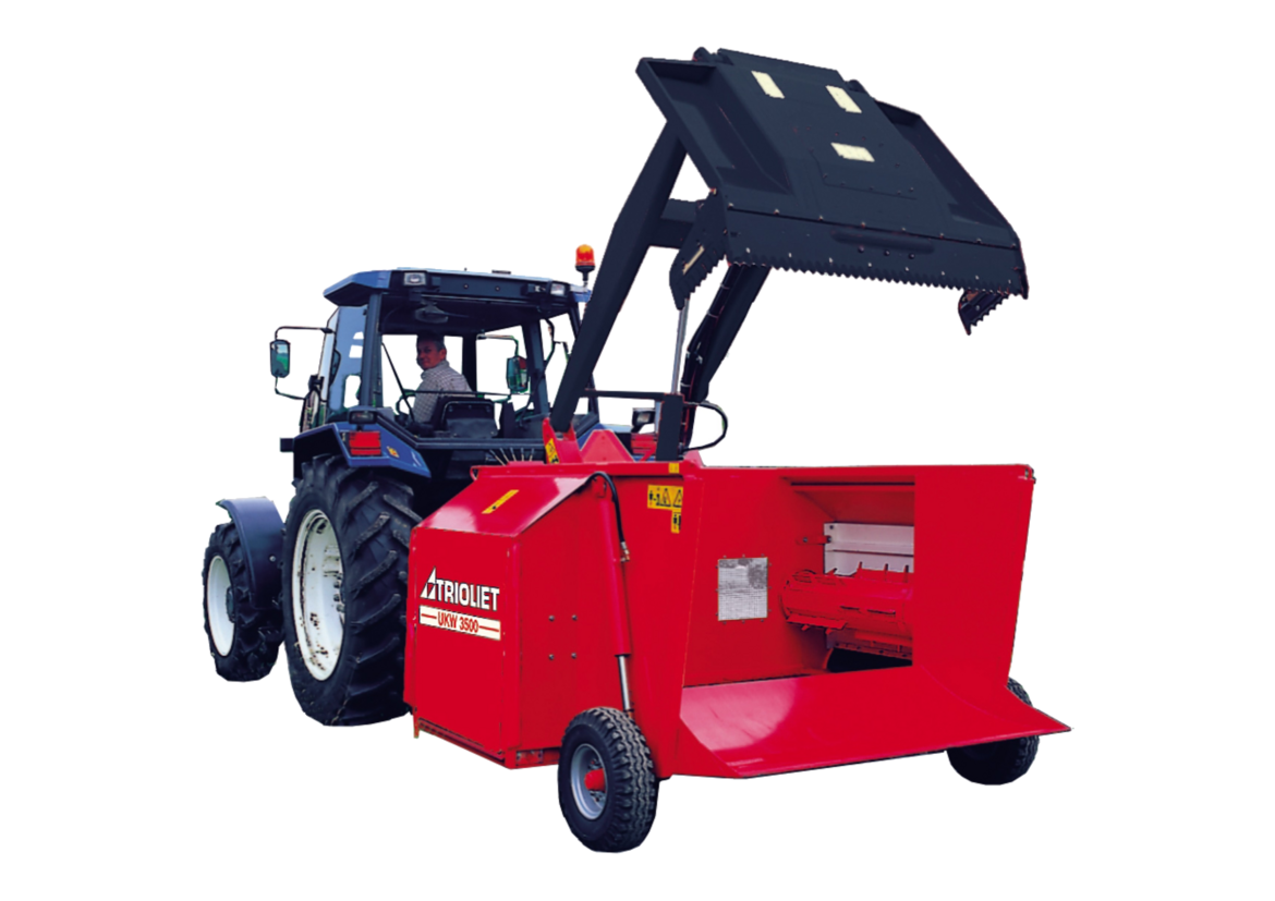 L'UKW-500-est-une-distributrice-autochargeuse-conçu-pour-traiter-les-types-d'ensilage-d'herbe-les-plus-difficiles.