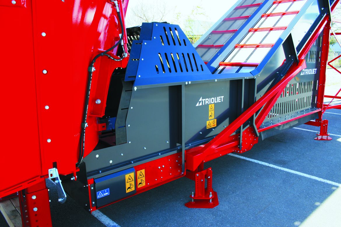 Mélangeuse stationnaire pour fourrage ensilé Solomix 2 Mélangeuse stationnaire, Mélangeuse, Materiel agricole, materiel d'elevage, Melangeuse distibuteur, désileuse, automotrice, melangeuse autochargeuse, robot d'alimentation, melangeuse pailleuse Mélangeuse stationnaire pour fourrage ensilé