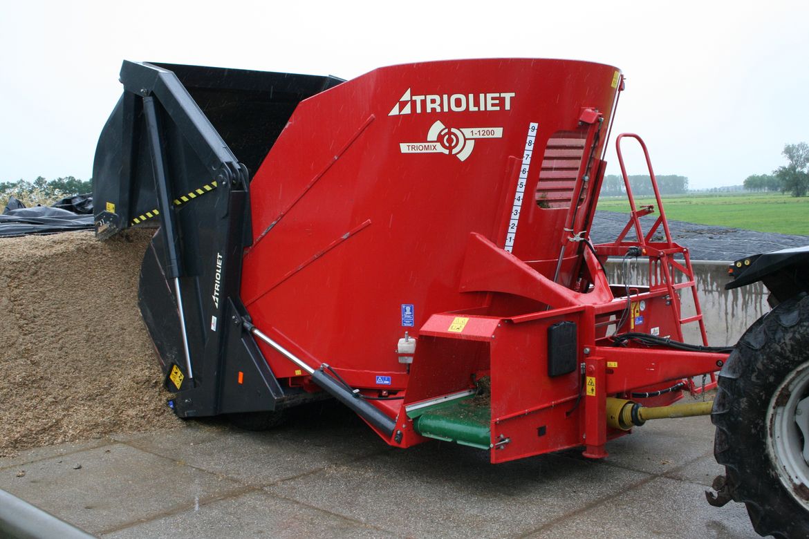 Le-mélangeuse-autchargeuse-Triomix-d'occasion-est-à-vendre